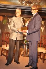 Amitabh Bachchan at Jhonny Walker Voyager award in Taj Hotel, Mumbai on 16th Dec 2012 (12).JPG